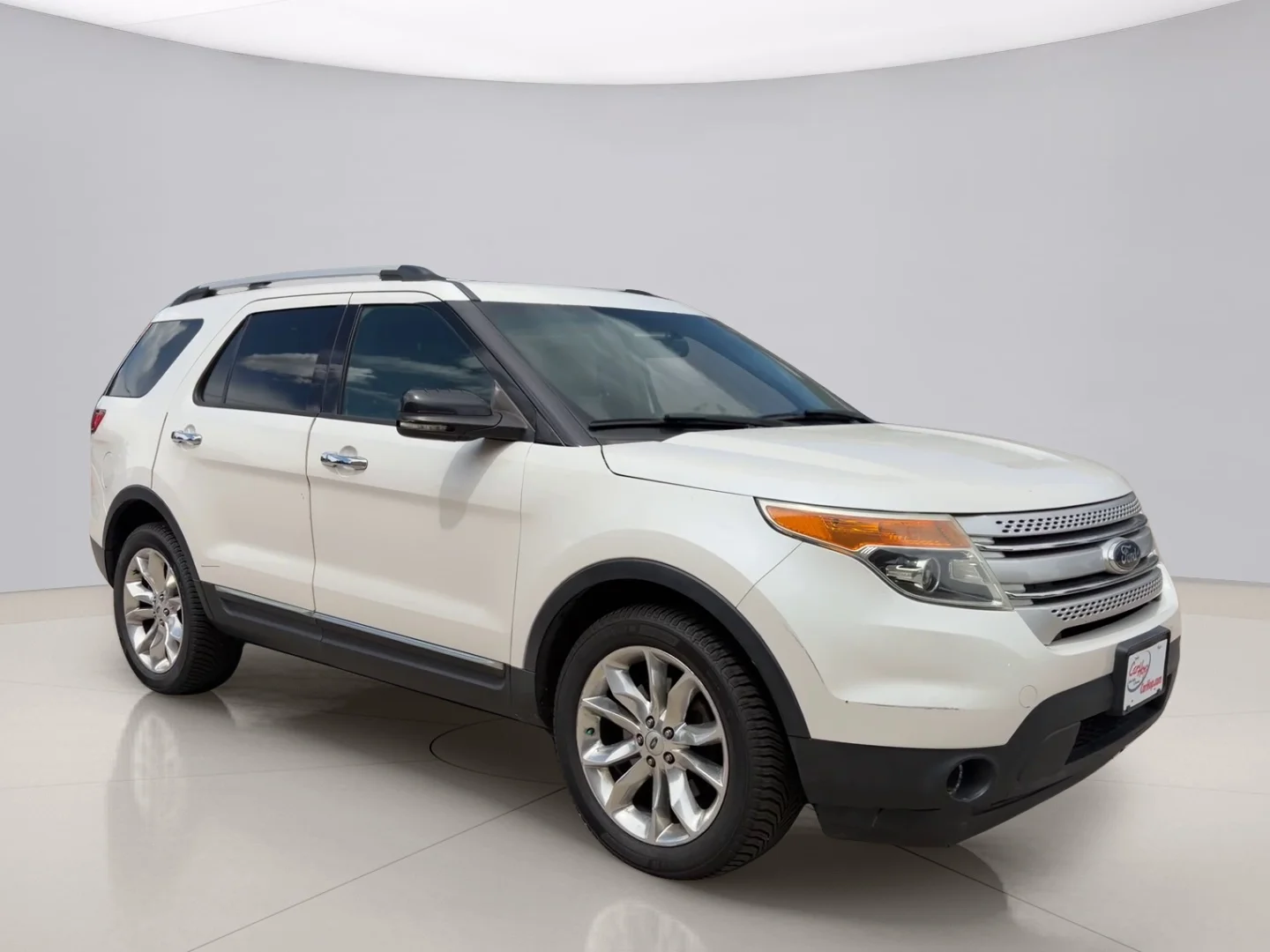 Used 2015 White Ford XLT 4WD image 7