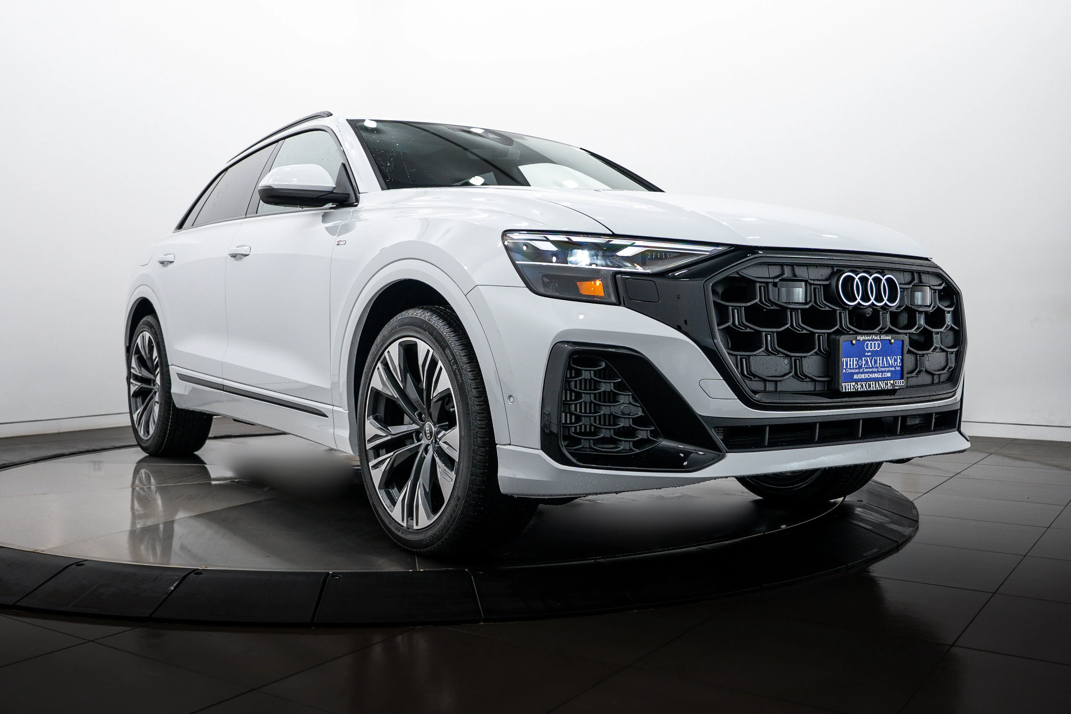 2026 Audi Q8 55 Premium Plus quattro Tiptonic's photo
