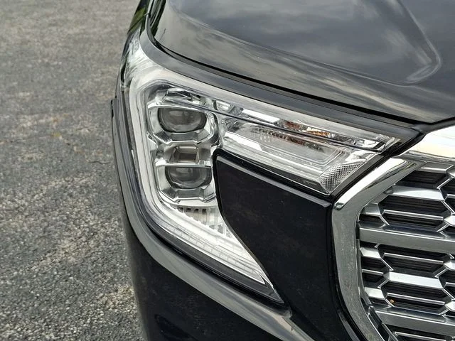 Certified Used 2022 Black GMC Denali image 10