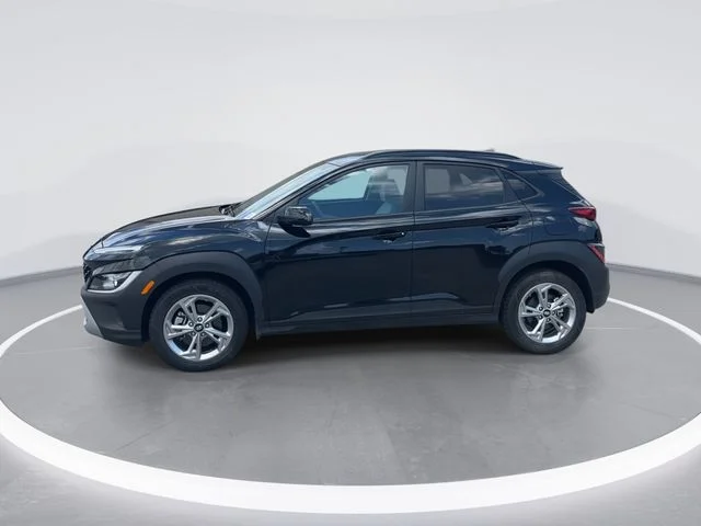 Used 2023 Black Hyundai SEL image 4