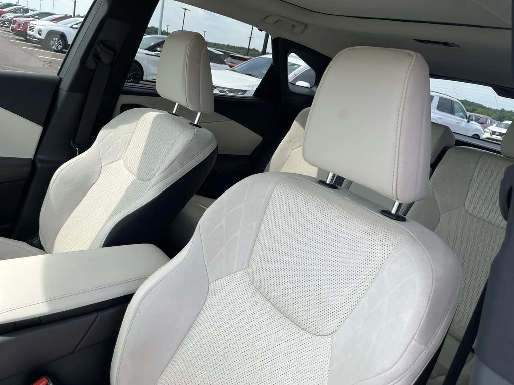 Used 2023 Silver Lexus 350 Luxury image 11