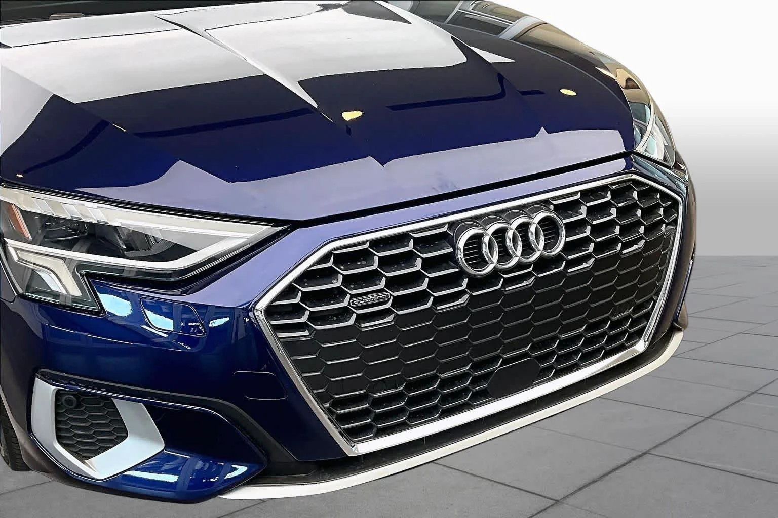 Used 2023 Navarra Blue Metallic Audi Premium image 62