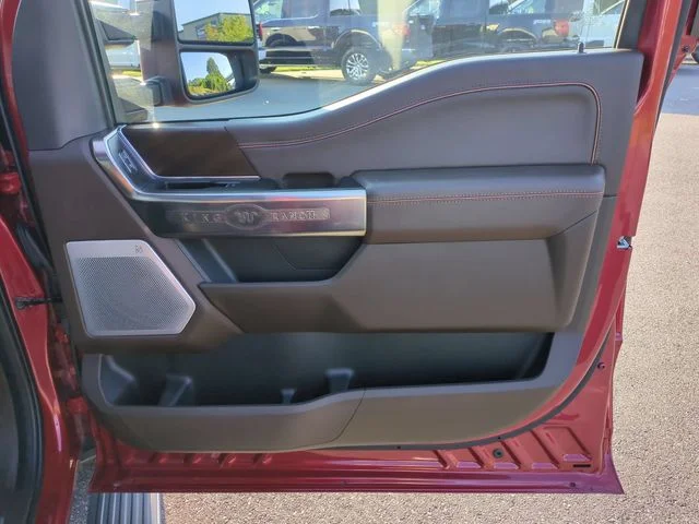 Used 2023  Ford King Ranch image 34