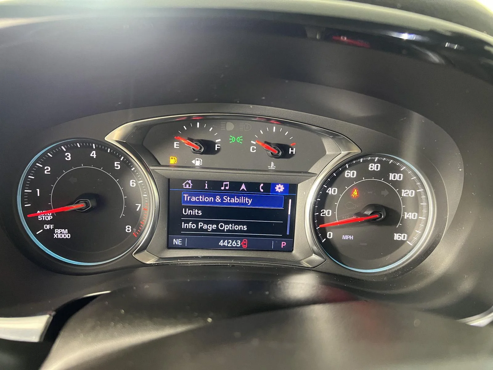 Used 2024 Summit White Chevrolet RS image 28