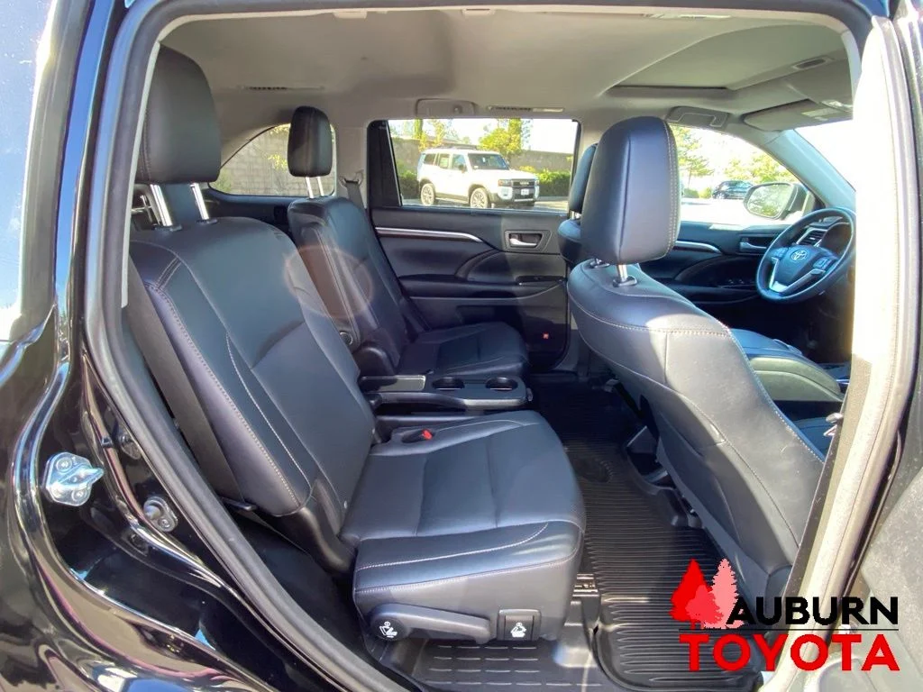 Used 2016 Midnight Black Metallic Toyota Limited image 20