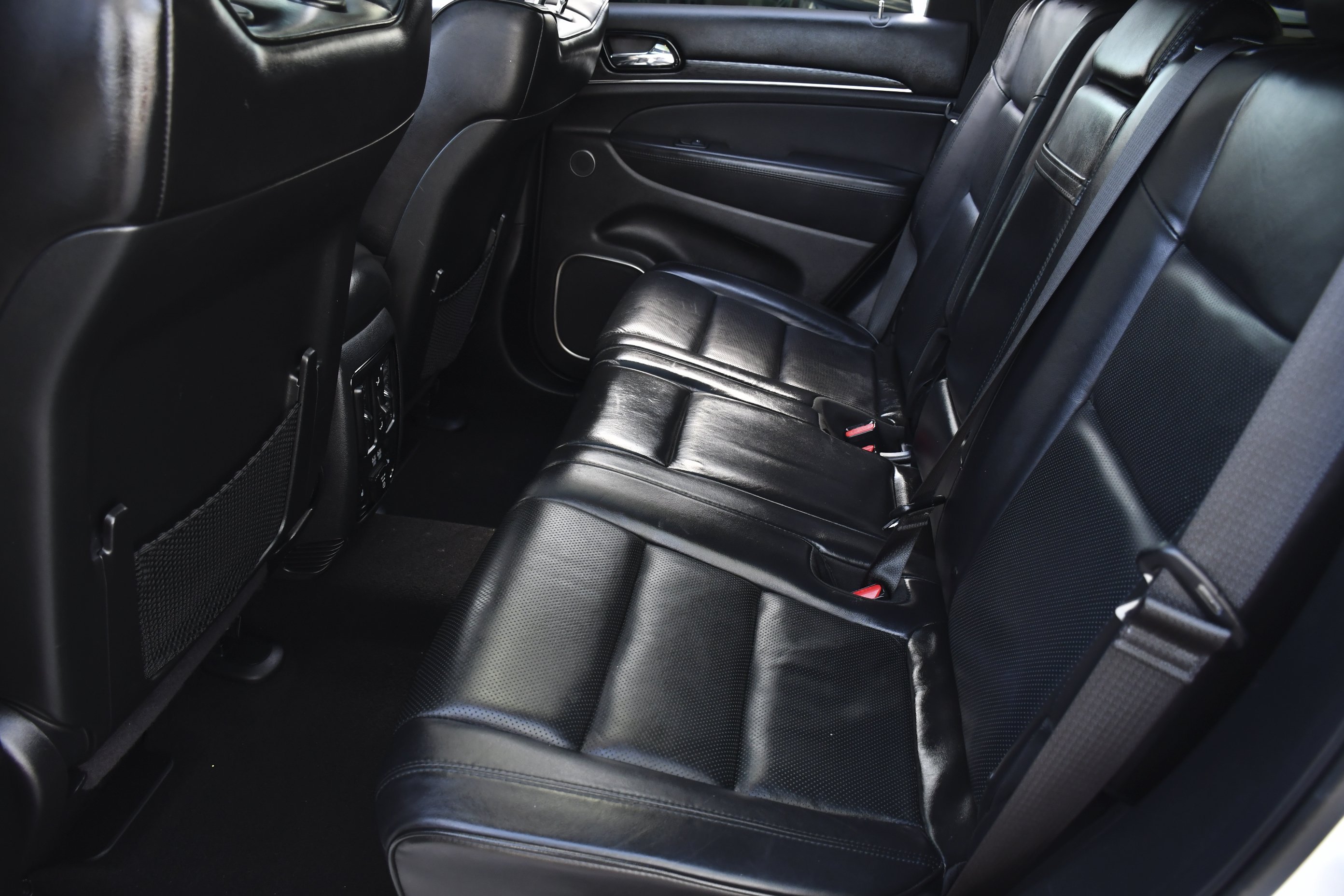 Used 2019 Bright White Clearcoat Jeep High Altitude image 22