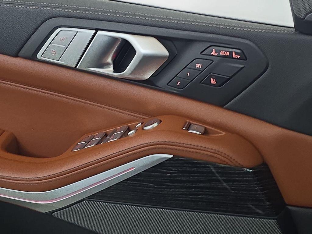 Used 2021 Carbon Black Metallic BMW M50i image 30