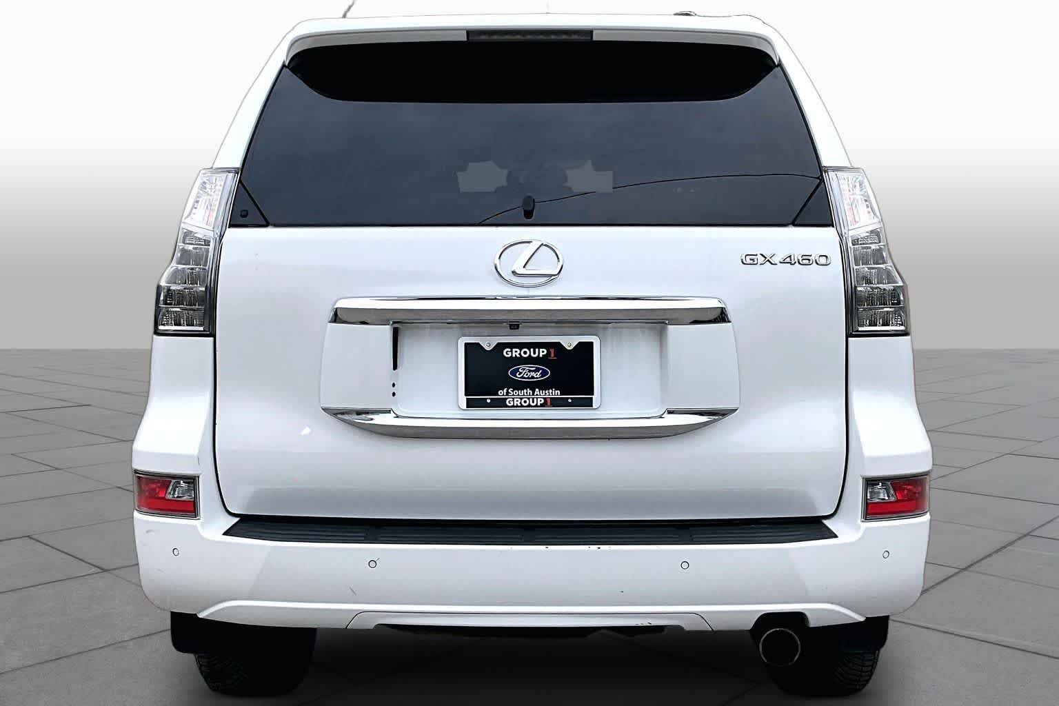 Used 2015 Starfire Pearl Lexus  image 5