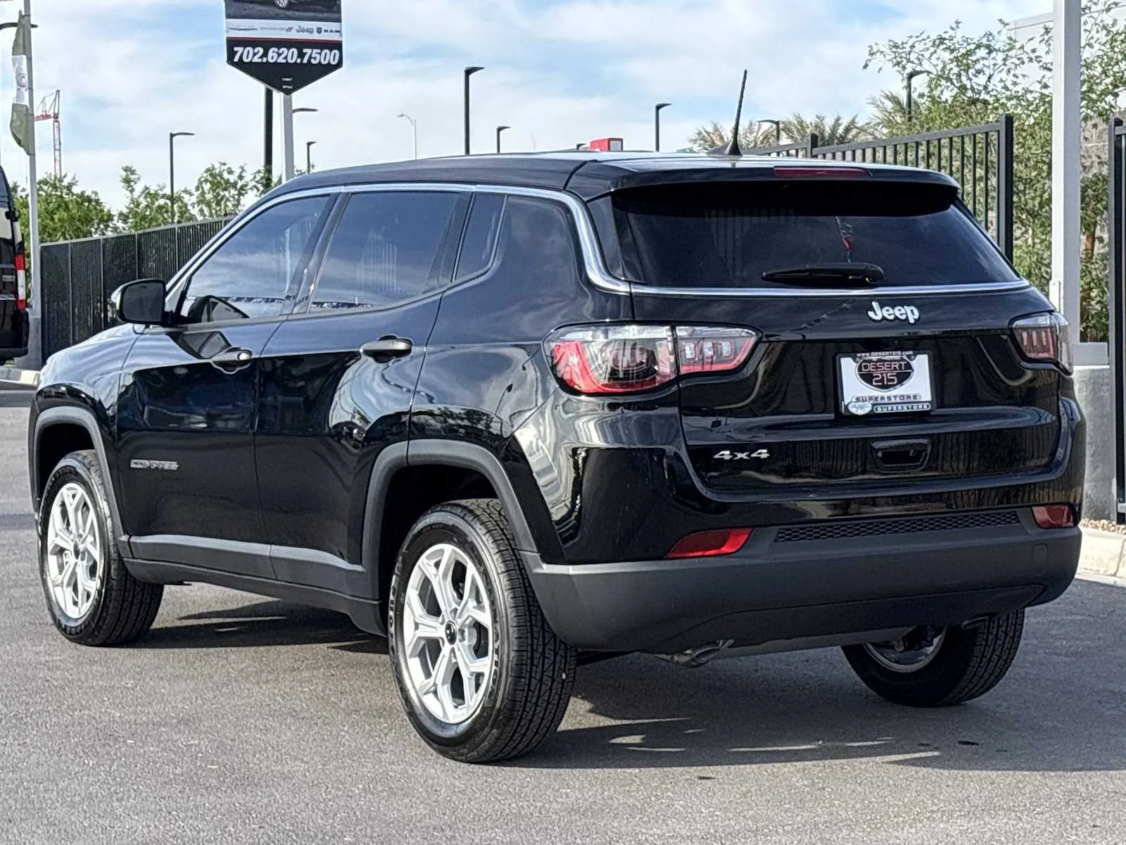 Used 2025 Diamond Black Crystal Pearlcoat Jeep Sport image 7