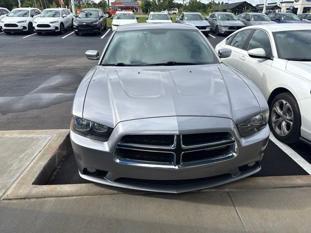 Used 2013 Billet Silver Metallic Dodge SXT image 2