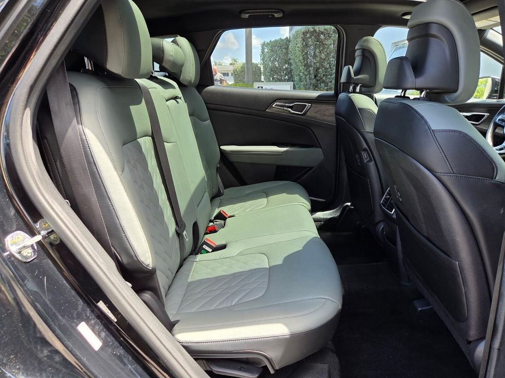 Used 2023 Black Kia X-Line image 18