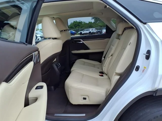 Used 2019 EMINENT WHITE PEA Lexus Base image 18
