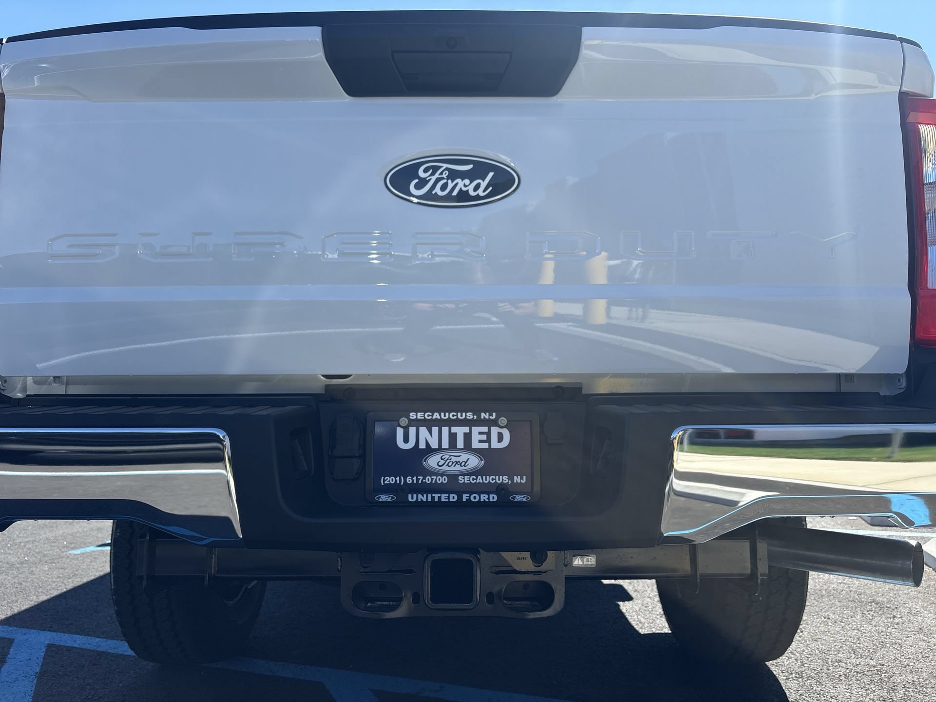 New 2027 Oxford White Ford F-350® XL image 33