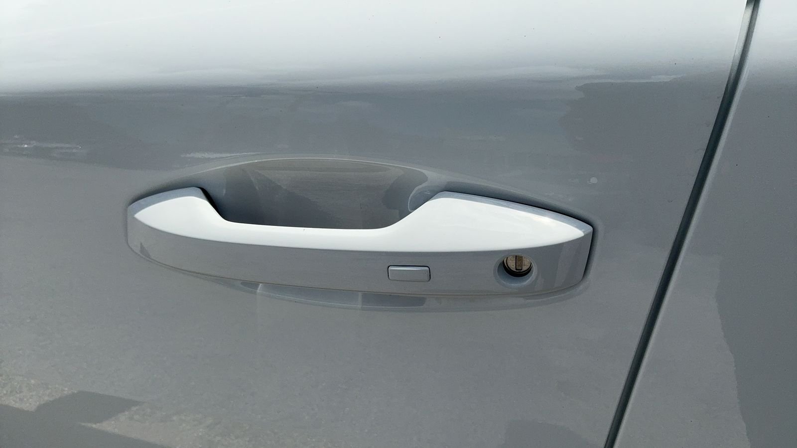 New 2027 White Nissan SV image 44