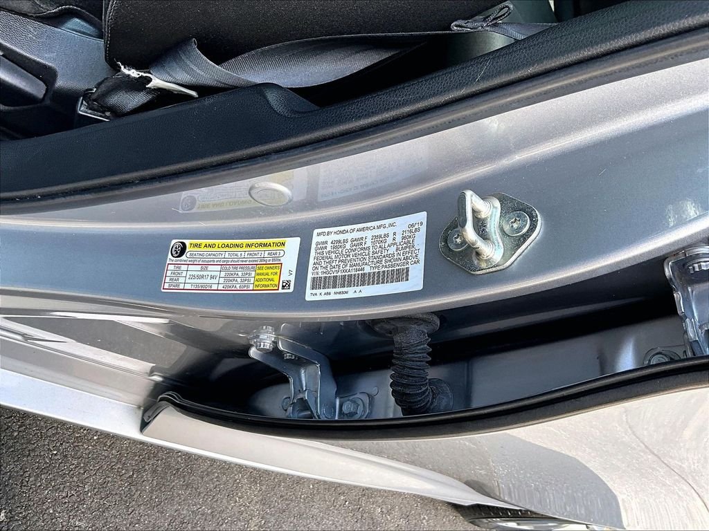 Used 2019 Silver Honda LX image 27