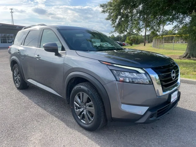 Pre-Owned 2024 Nissan Pathfinder SV FWD 4D Sport Utility