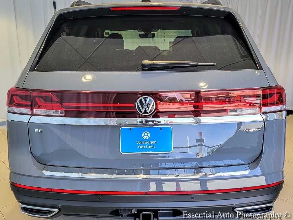 New 2026 Pure Gray Volkswagen 2.0T SE w/Technology image 4