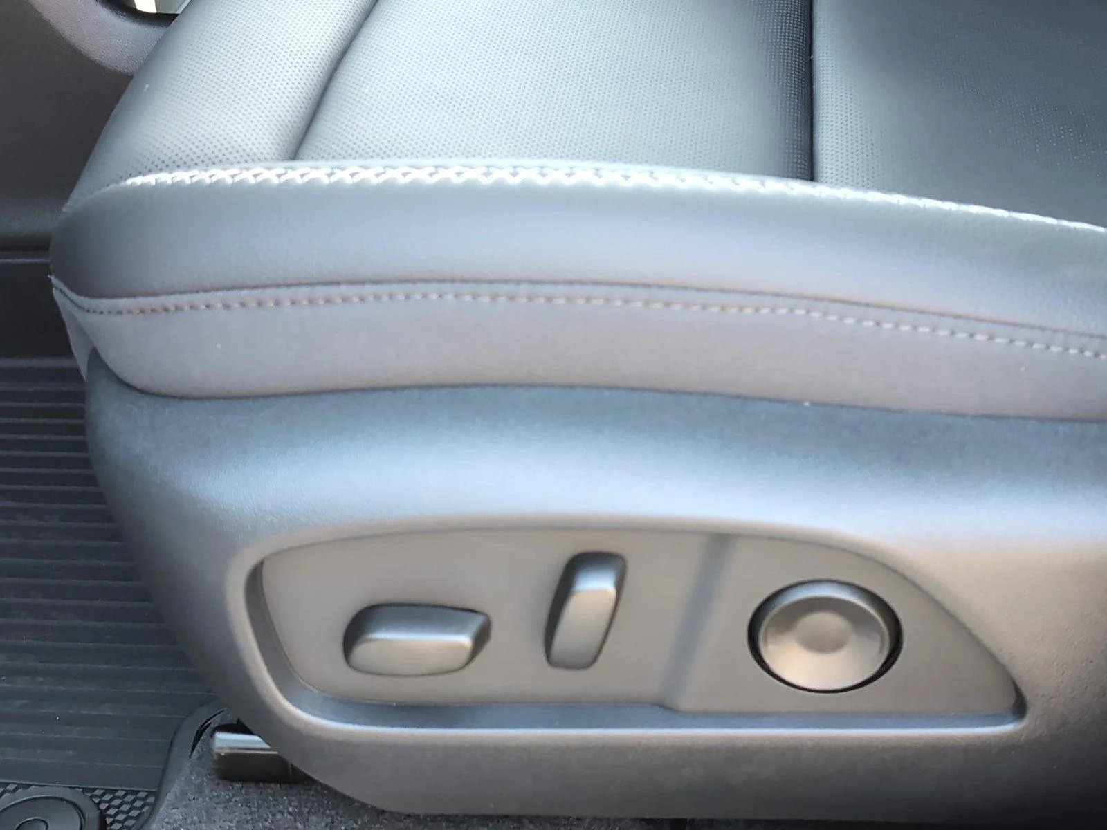 New 2026 Glacier White Tricoat GMC Denali image 21