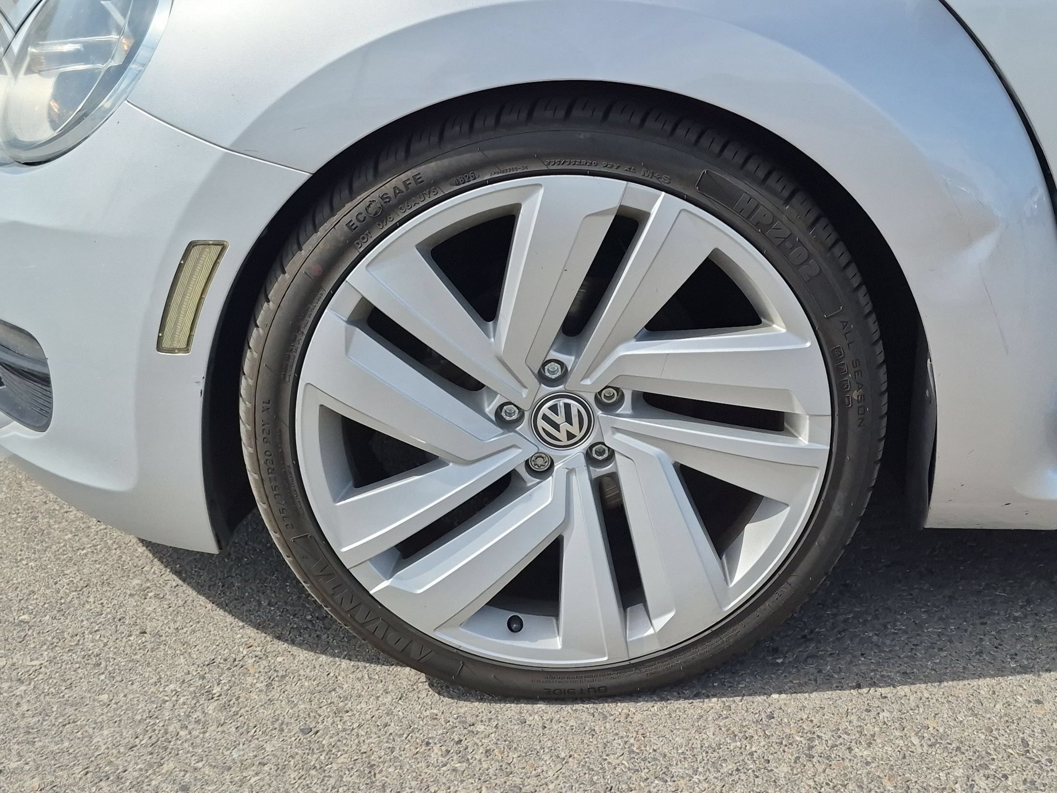 Used 2013 Silver Volkswagen 2.5L image 10
