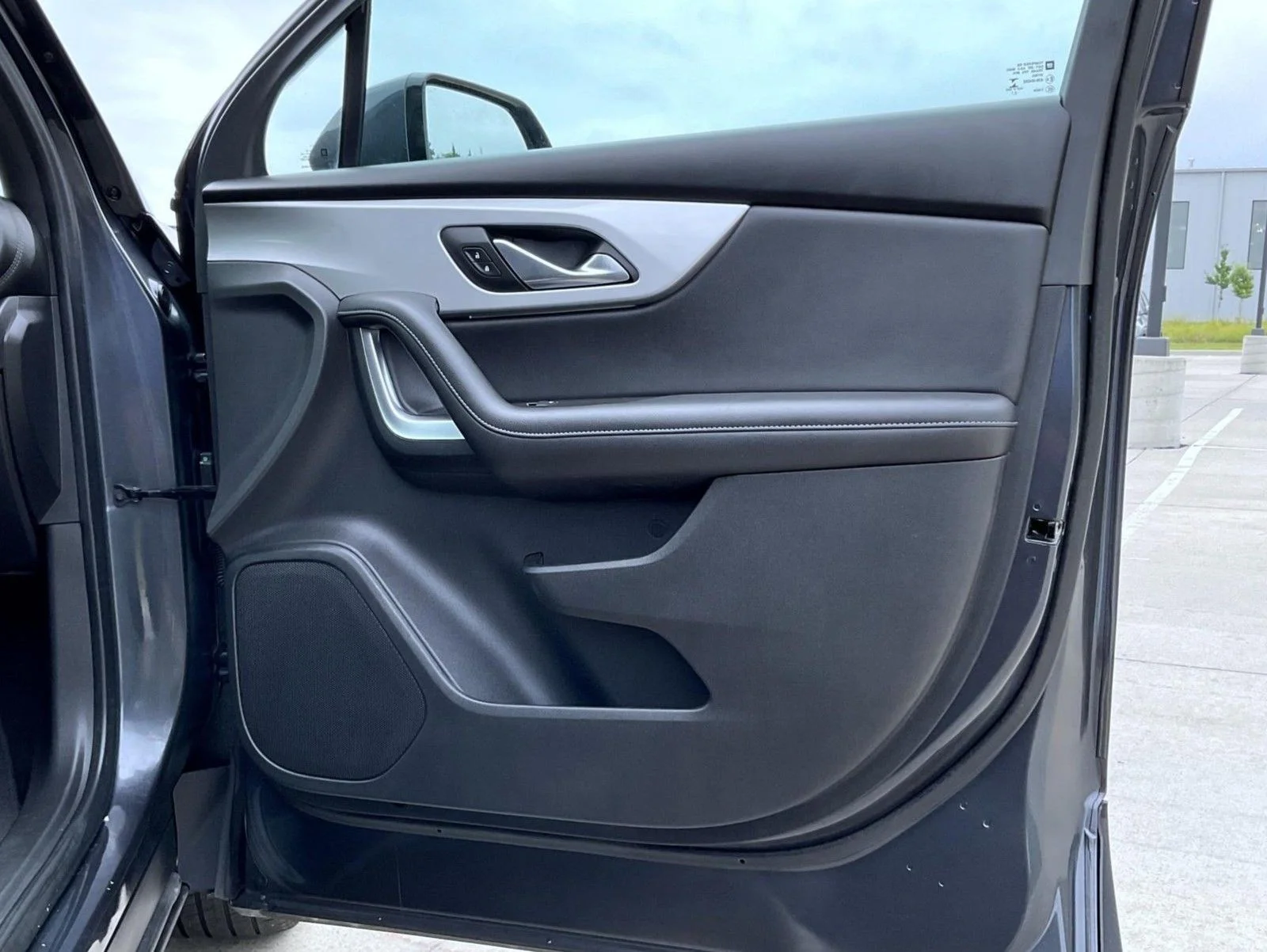 Used 2021 Gray Chevrolet LT image 17
