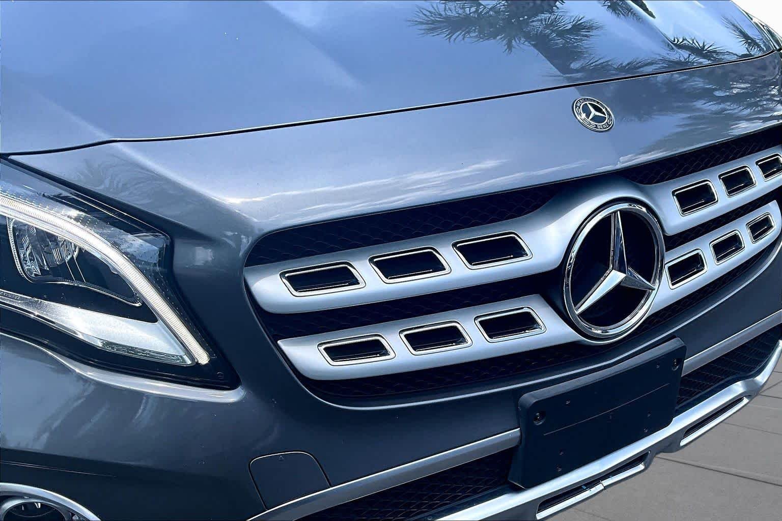 Used 2019 Mountain Grey Metallic Mercedes-Benz GLA 250 image 30