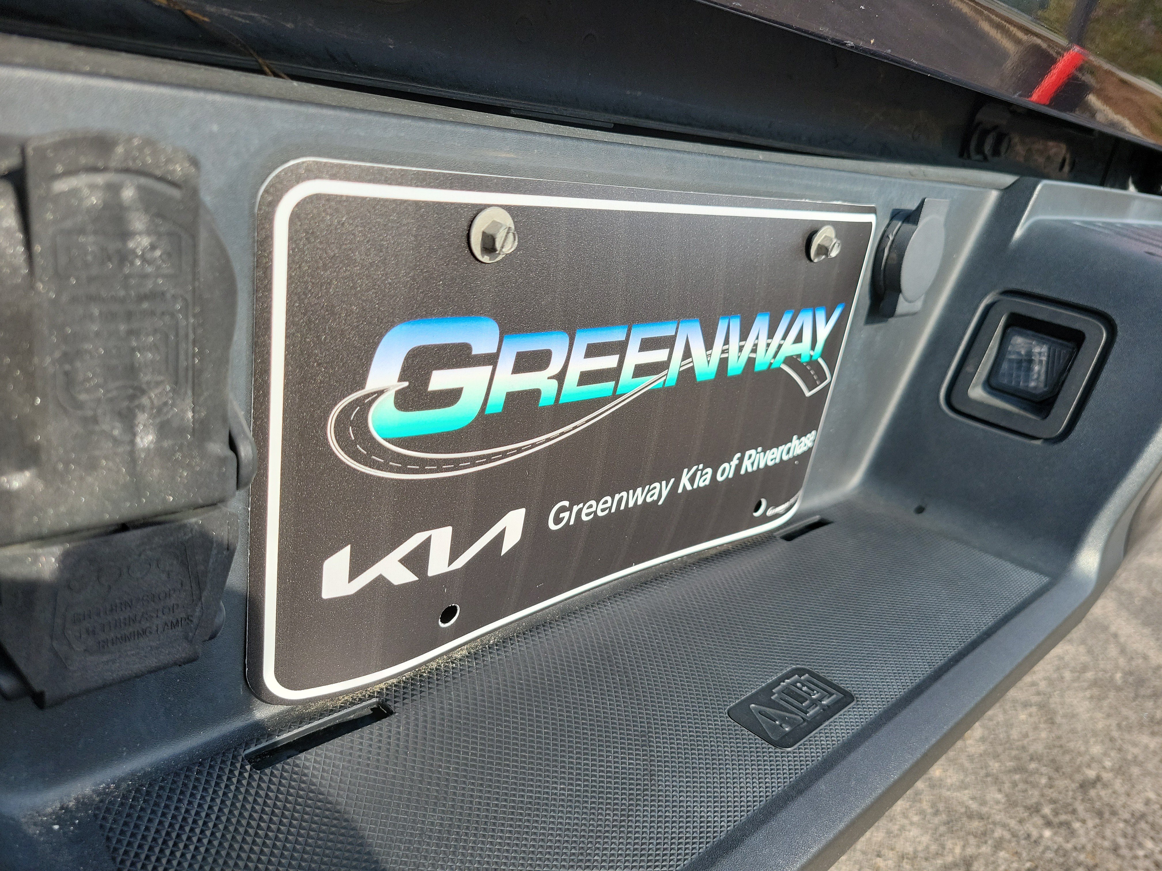 Used 2022 Black Metallic Ford Lariat image 39
