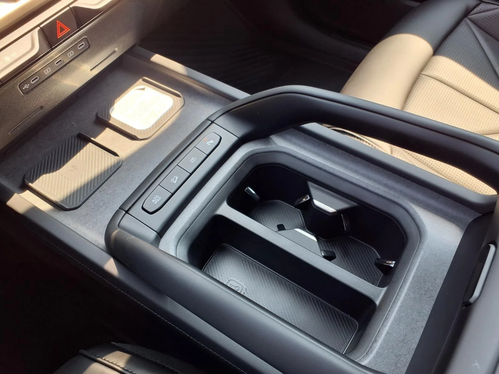 New 2027 Ivory Silver KIA EX AWD image 5