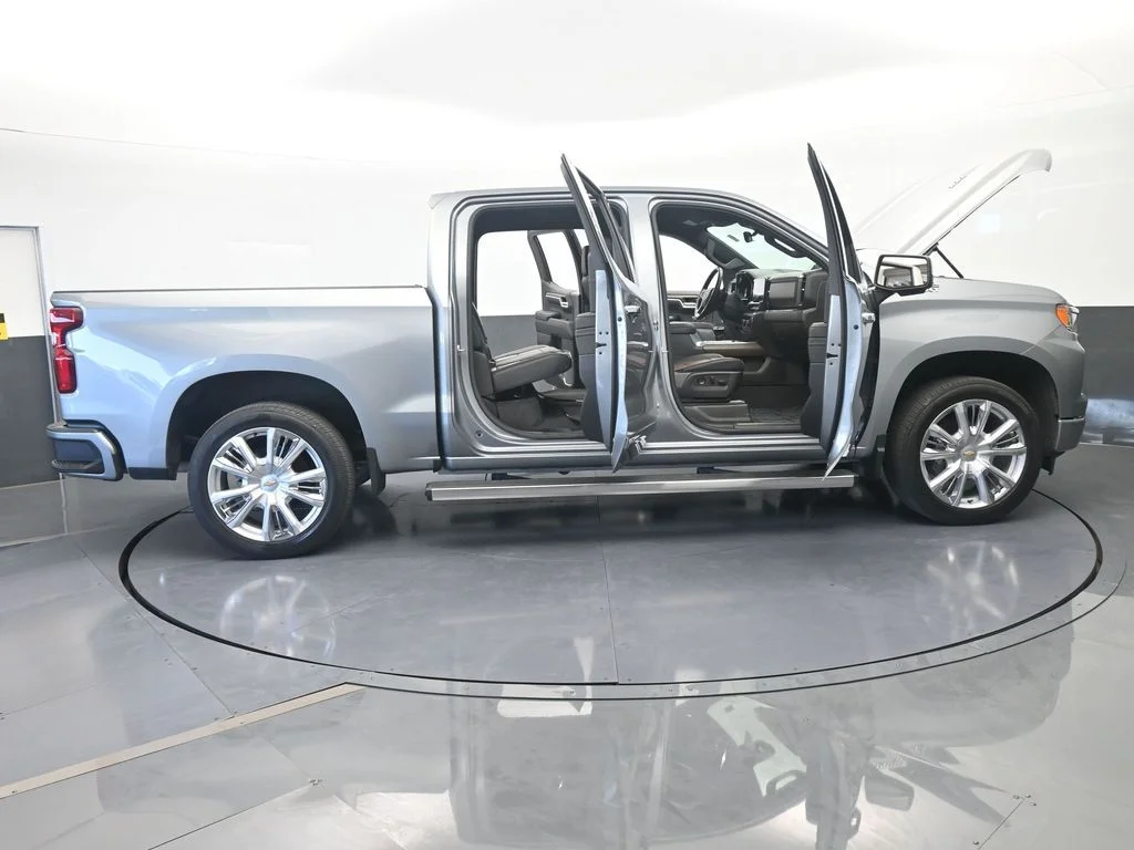 Used 2024 Sterling Gray Metallic Chevrolet High Country image 86