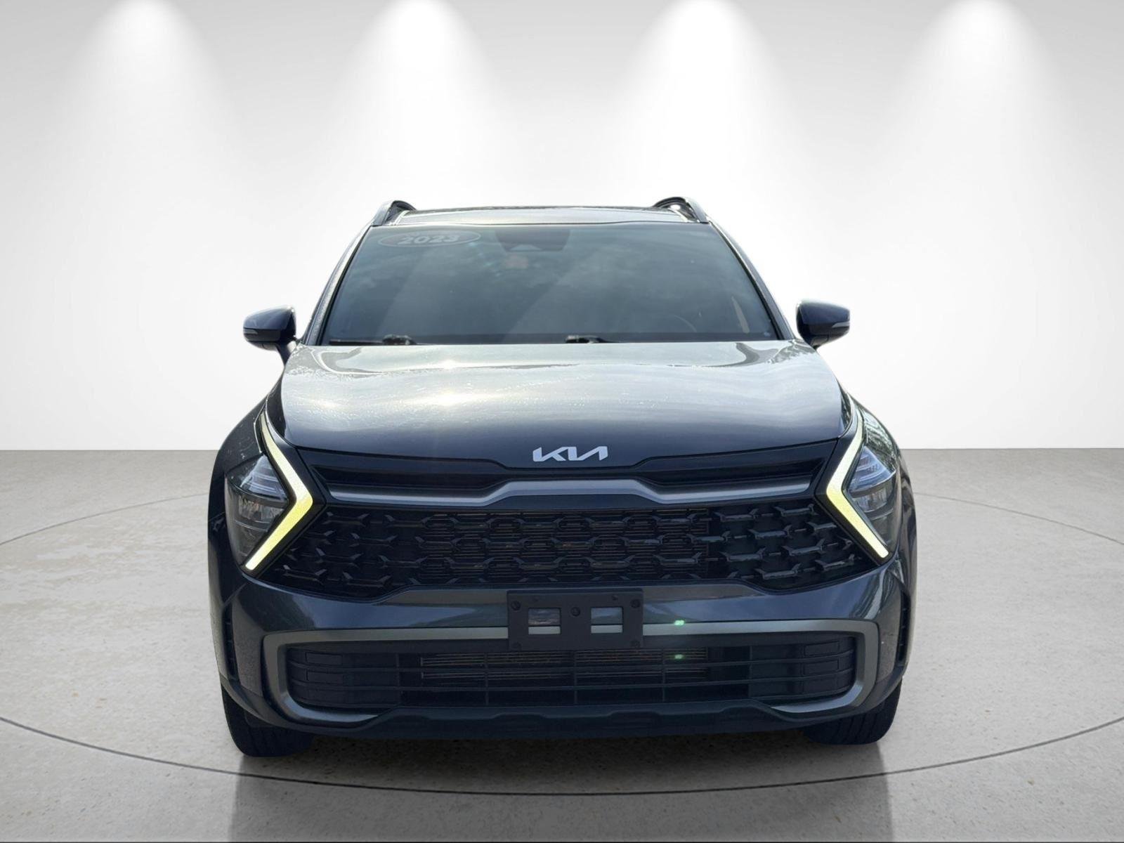 Used 2023 Gravity Gray Kia X-Line image 8