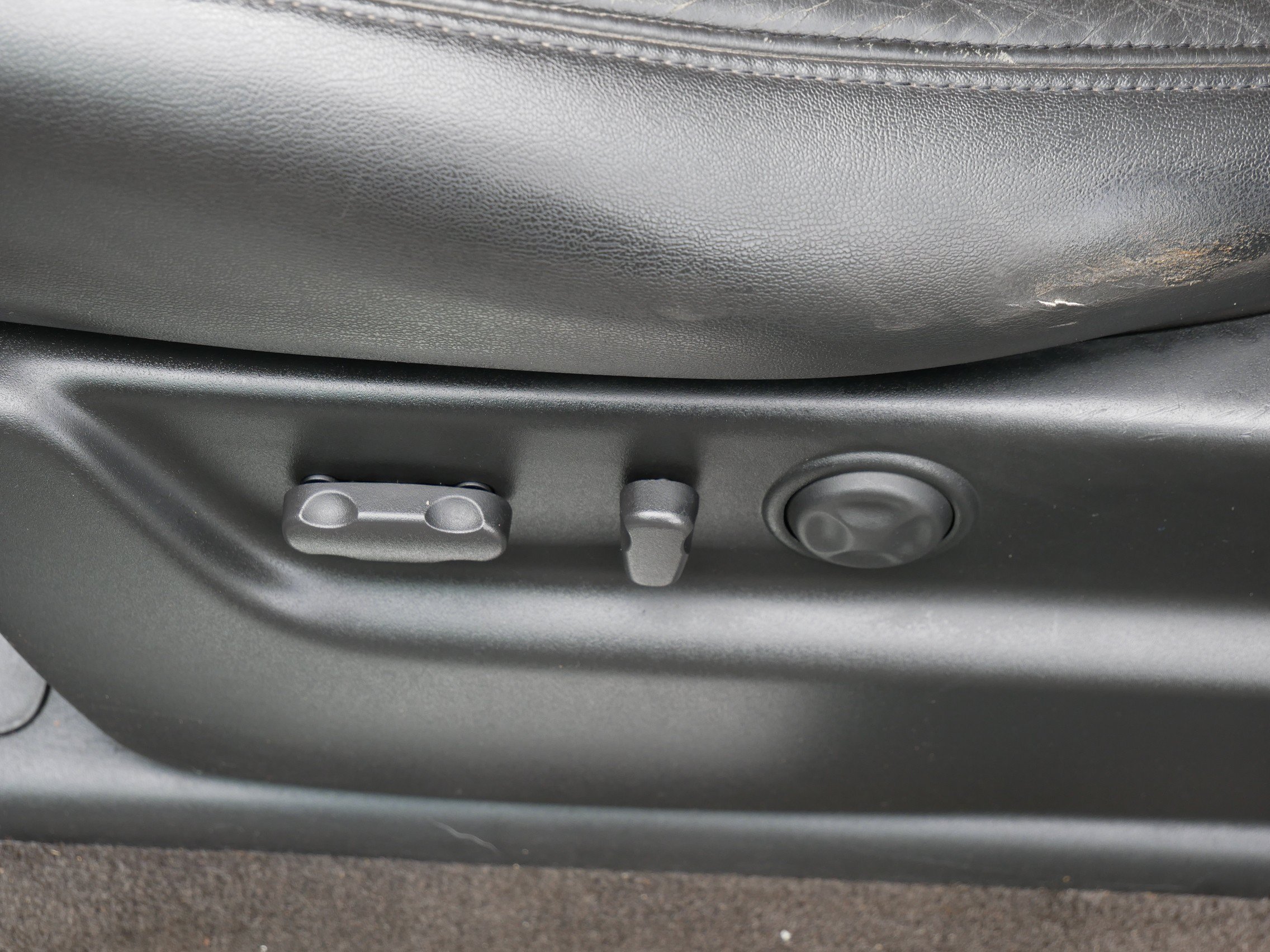 Used 2010 Black Ice Cadillac Premium image 21