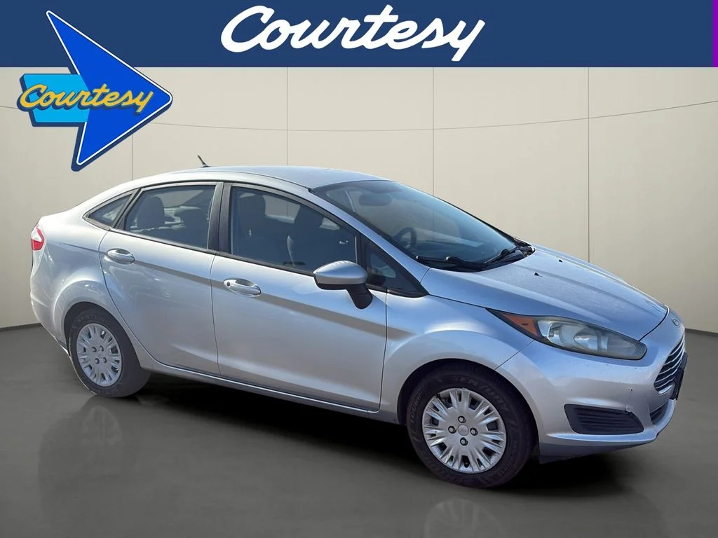 Used 2015 Silver Ford S image 1