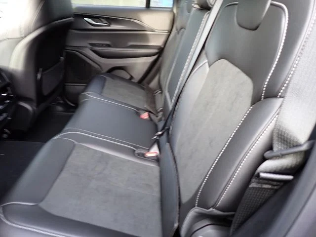 New 2025 Baltic Gray Metallic Clearcoat Jeep Altitude X image 12
