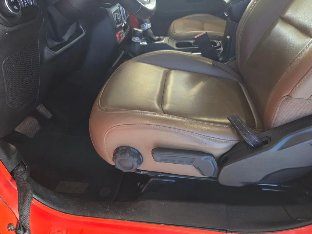 Used 2020 Punkn Metallic Clearcoat Jeep Rubicon image 14