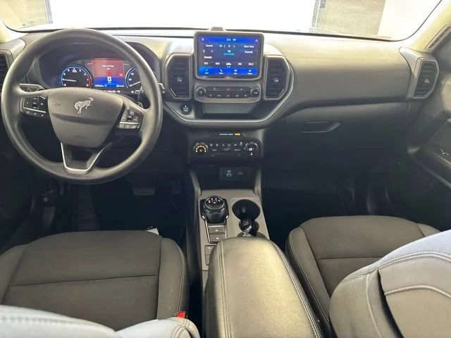 Used 2021  Ford Badlands image 2
