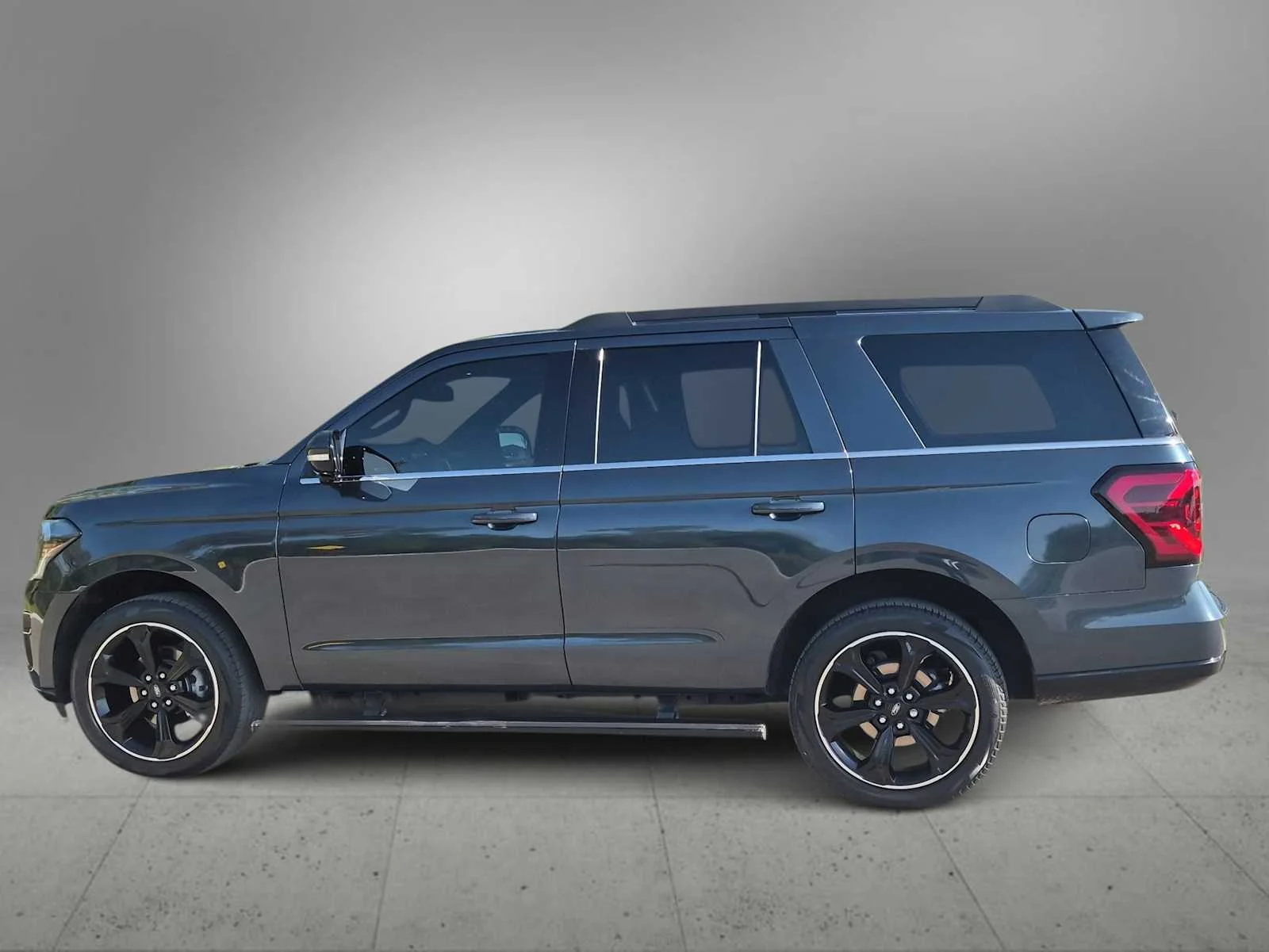 Used 2023 Stone Blue Metallic Ford Limited image 5