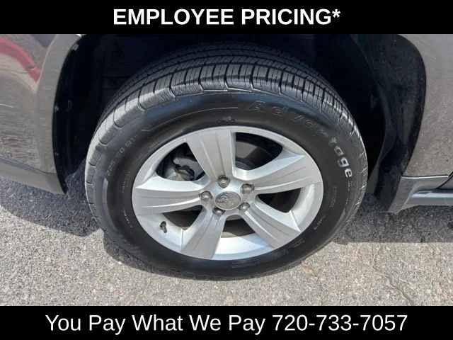 Used 2015 Gray Jeep Latitude image 10