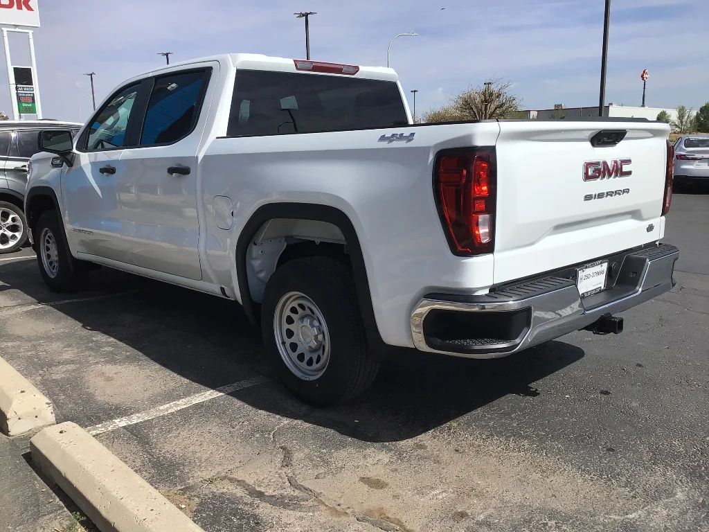 New 2026 Summit White GMC Pro image 4