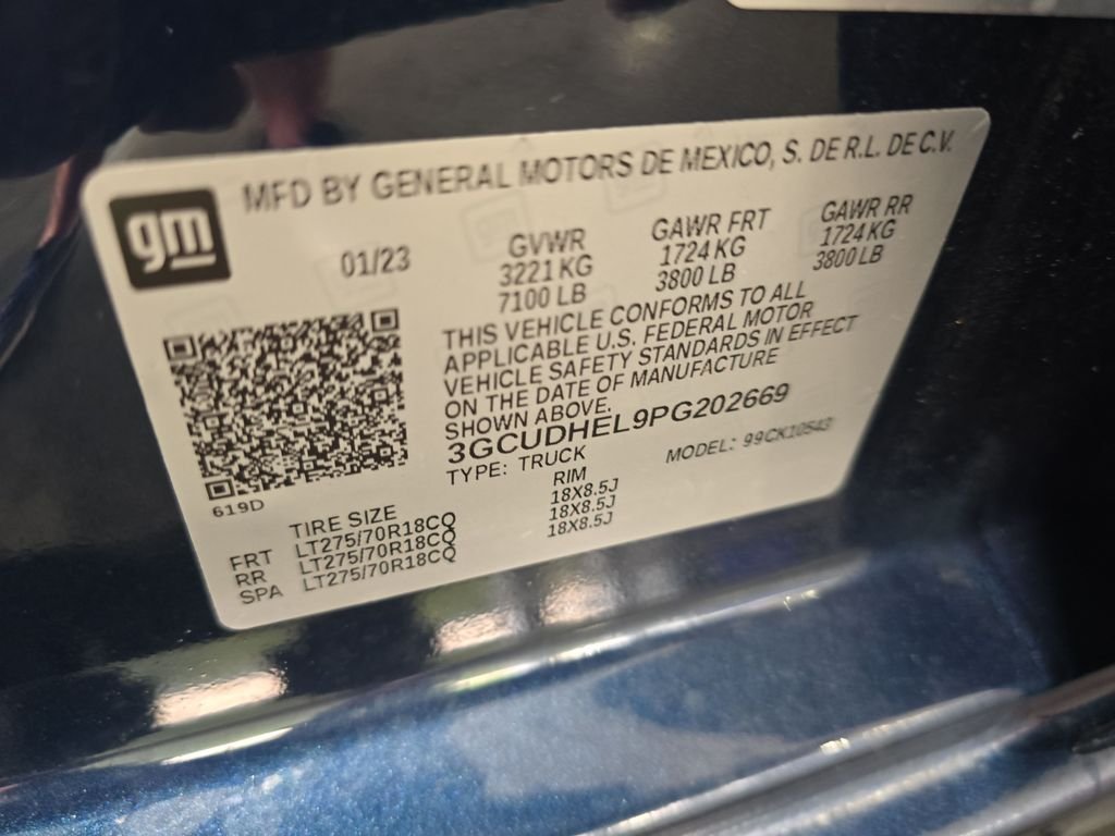 Used 2023 Blue Chevrolet ZR2 image 25