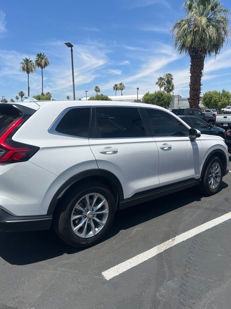 Used 2024 sparkle silver metallic Honda EX-L image 1