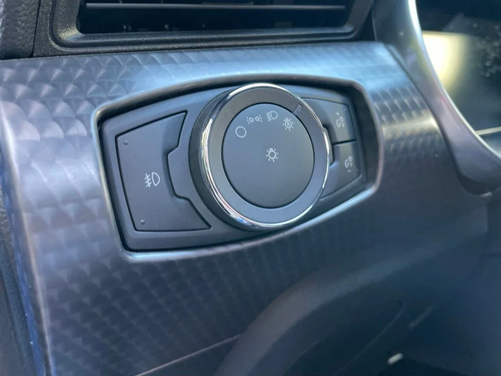 Used 2019 Blue Metallic Ford GT Premium image 10