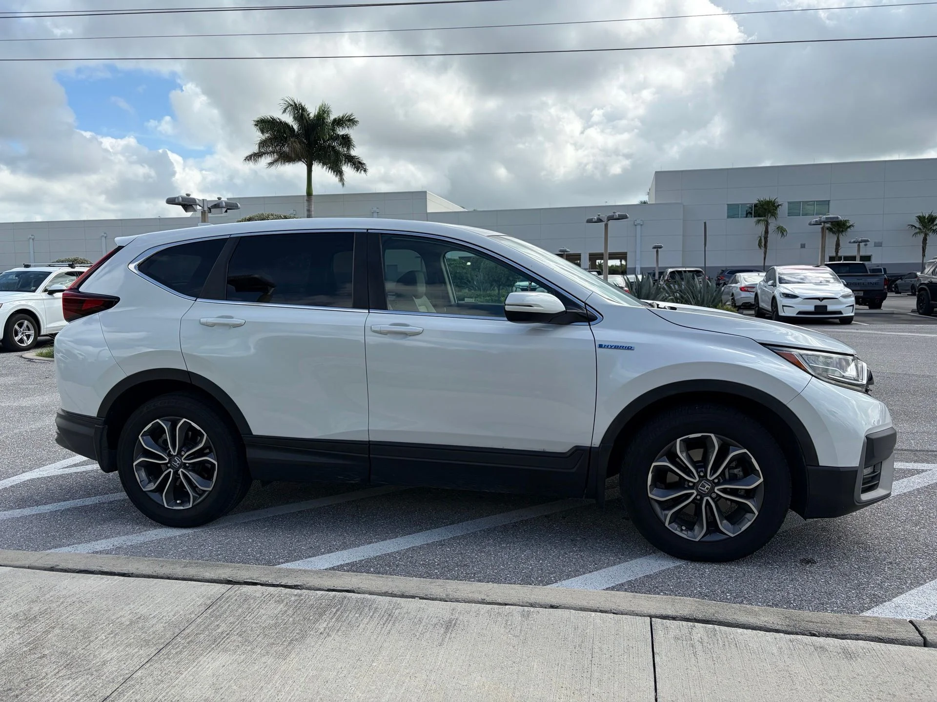Used 2022 Platinum White Pearl Honda EX-L image 4
