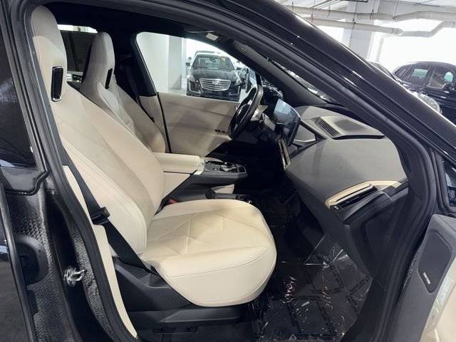 Certified Used 2024 Black Sapphire Metallic BMW xDrive50 image 10