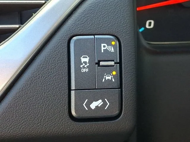 Certified Used 2017 TUNGSTEN METALLIC Chevrolet LT image 27