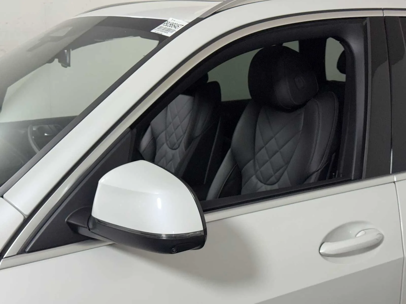 Certified Used 2024 Mineral White Metallic BMW xDrive40i image 29