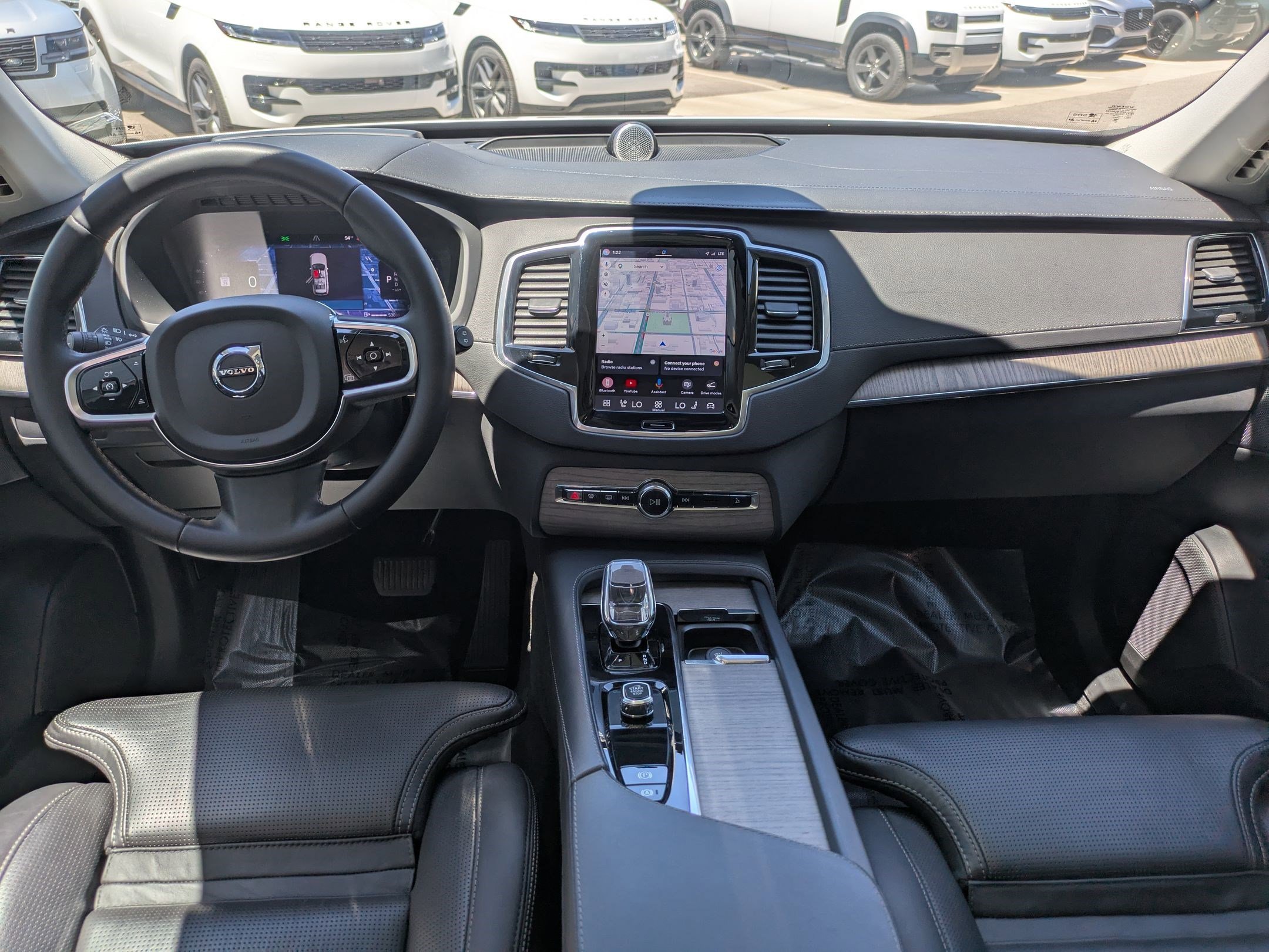 Certified Used 2023 Crystal White Volvo Ultimate image 25