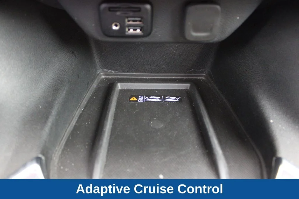 Used 2023 Red Chevrolet Premier image 20