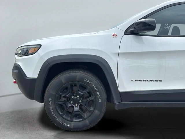 Used 2022 White Jeep Trailhawk image 37