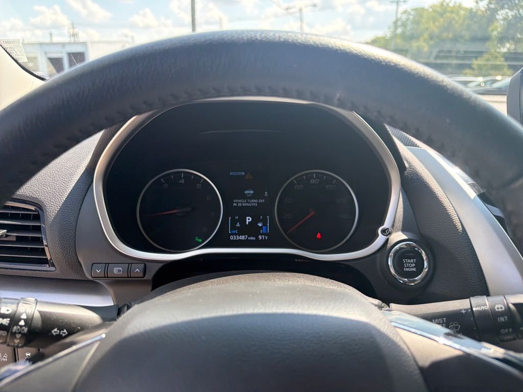 Certified Used 2025 White Mitsubishi SE image 18