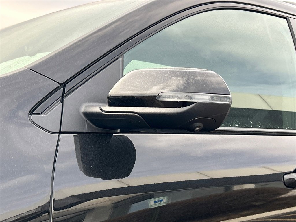 2026 GMC ACADIA - Image 11