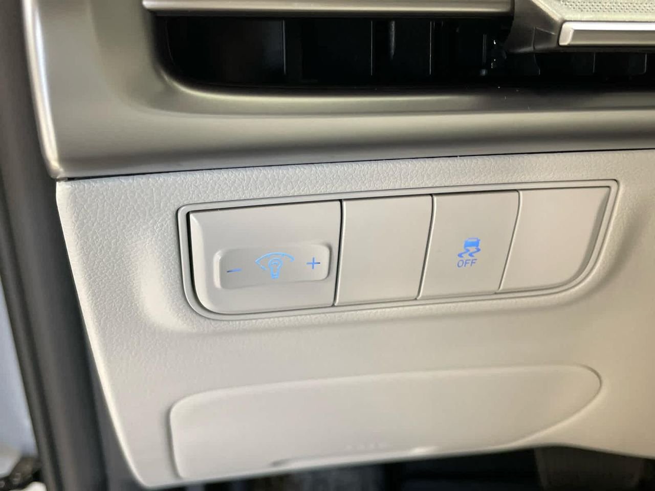 New 2026 Atlantis Blue Hyundai SE AWD image 21